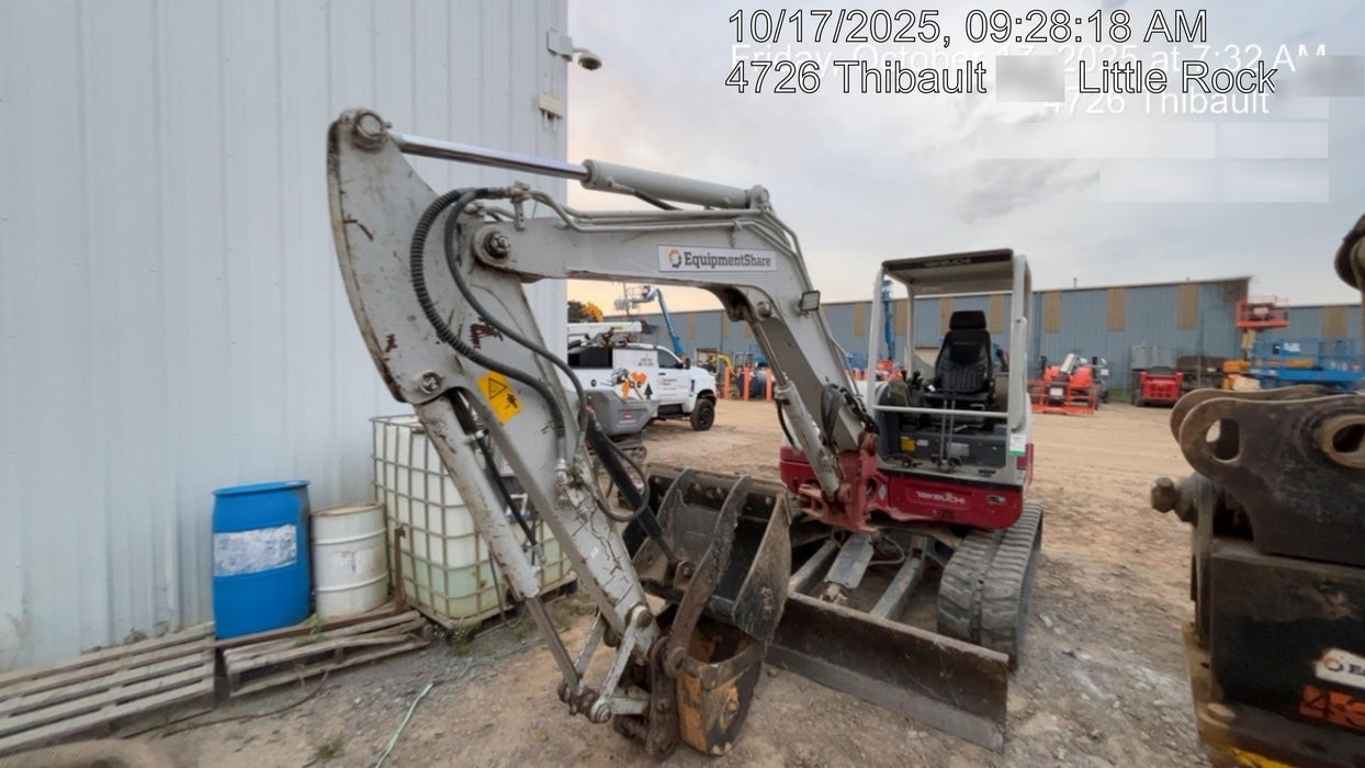 2019 Takeuchi TB260 Takeuchi TB260 Canopy w/Rubber Tracks, Auxiliary Hydraulics, Standard Blade, Manual QC, 12 / 18 / 24" Buckets, Hydraulic Thumb Installed