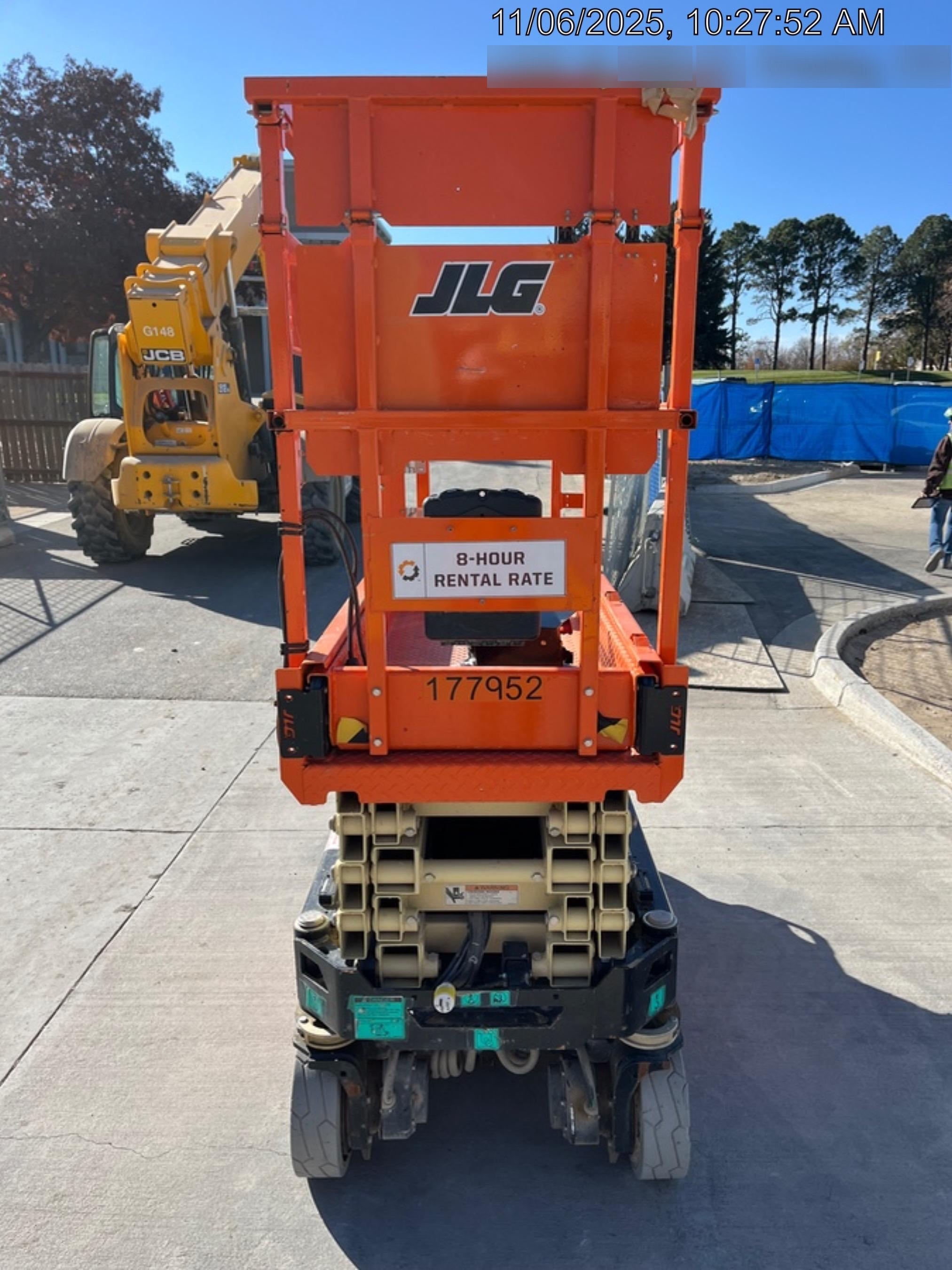 2021 JLG ES1932
