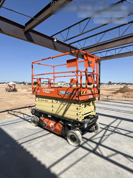 2022 JLG ES3246