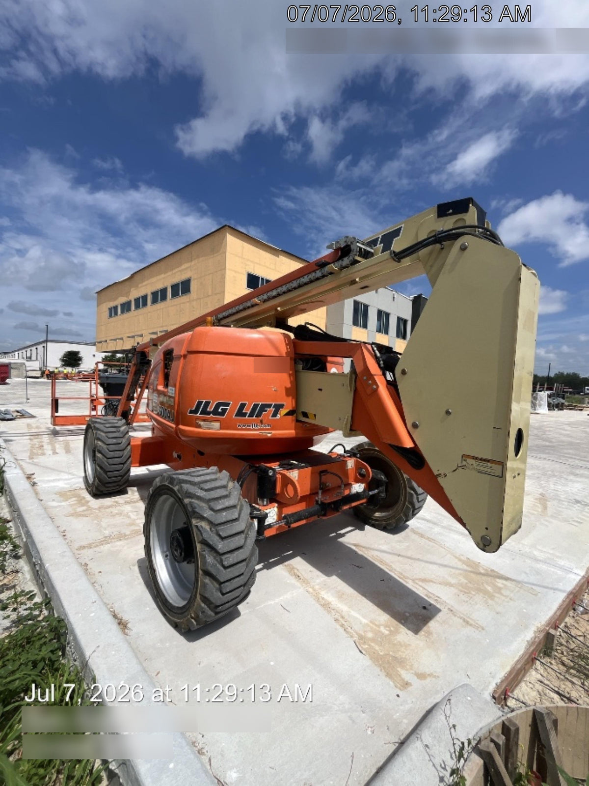 2019 JLG 600AJ