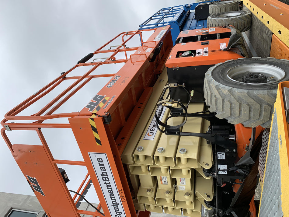 2021 JLG 430LRT