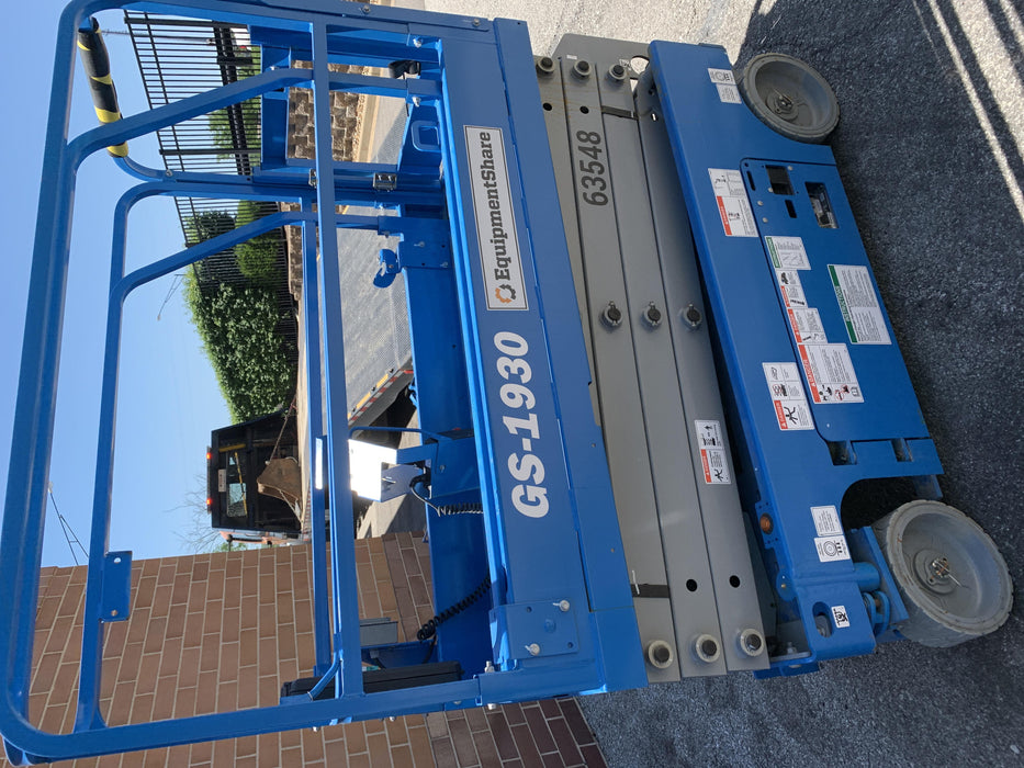 2020 Genie GS-1930 Solid Non Marking Tires, Beacon, Folding rails with half height swing gate