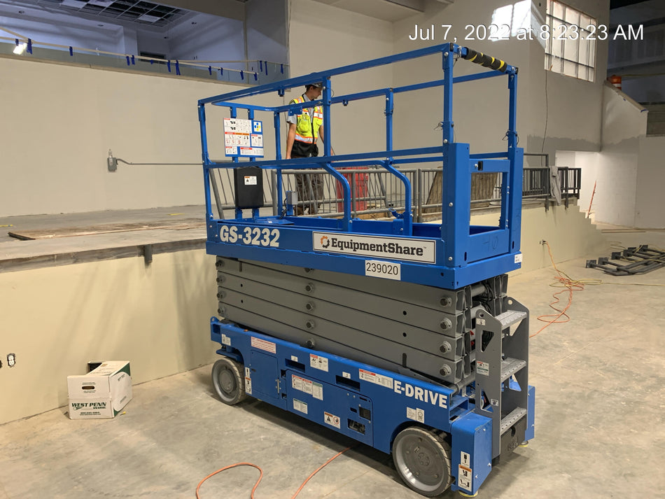 2022 GENIE GS-3232