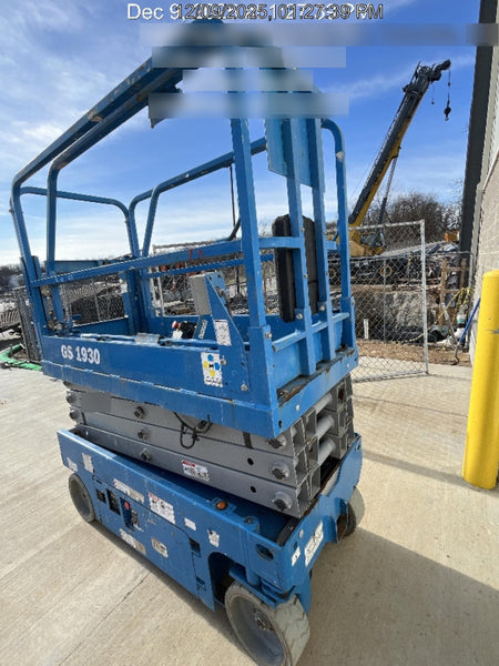 2020 Genie GS-1930 Solid Non Marking Tires, Beacon, Folding rails with half height swing gate