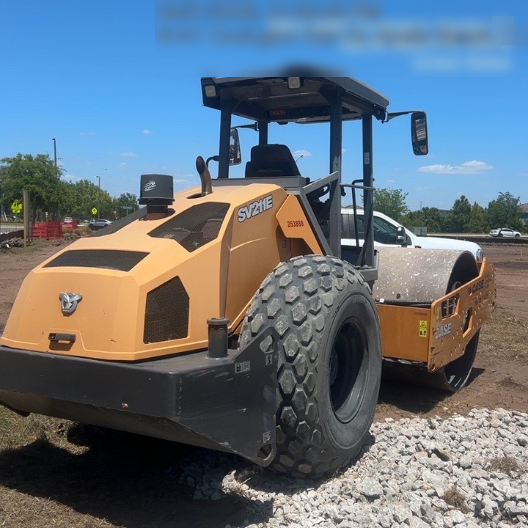 2022 CASE SV211ESM