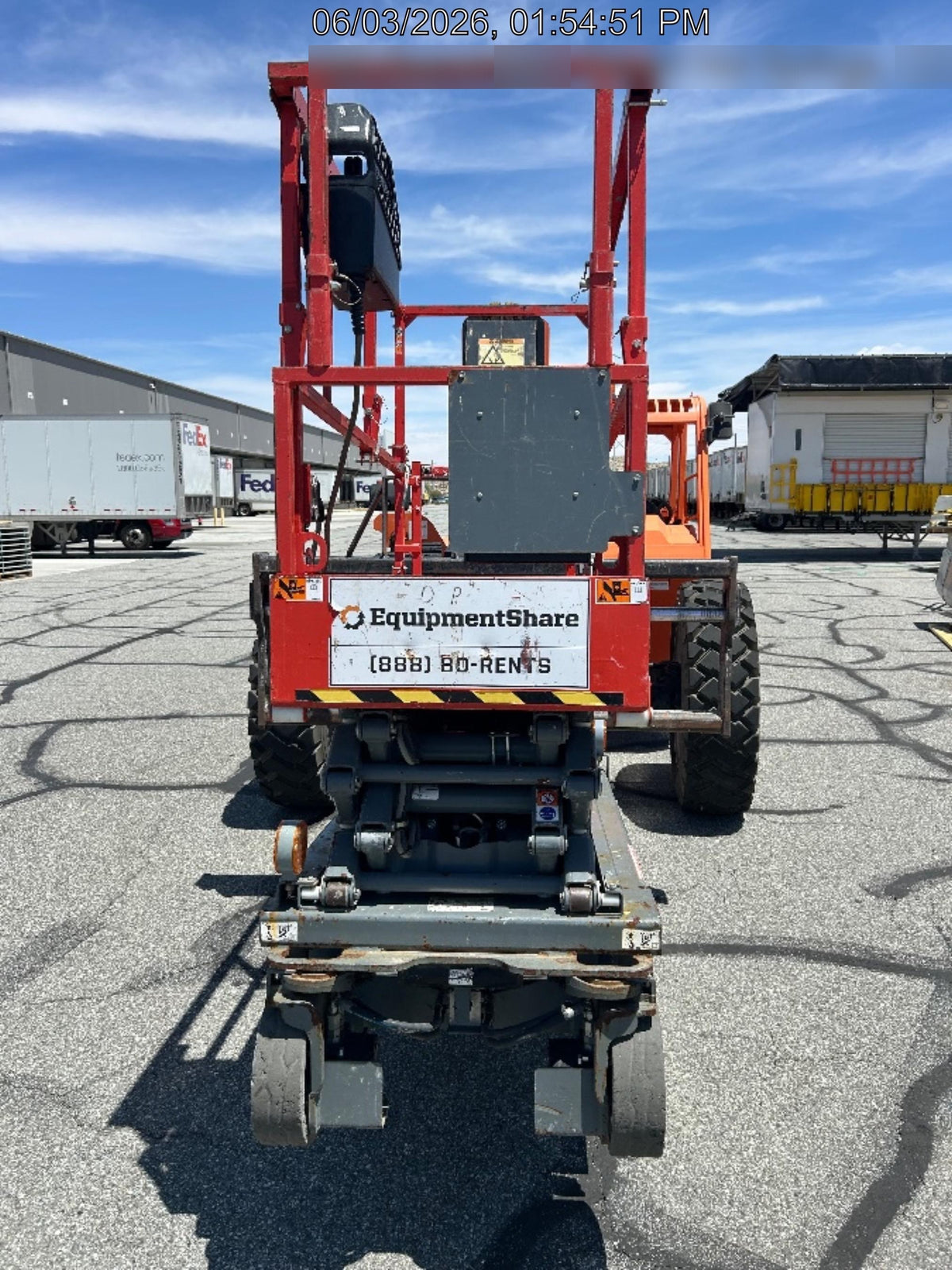 2020 Skyjack SJIII-3219 Solid NM Tires, Half height spring hinged entry gate, Dual Beacons, 800W Inverter