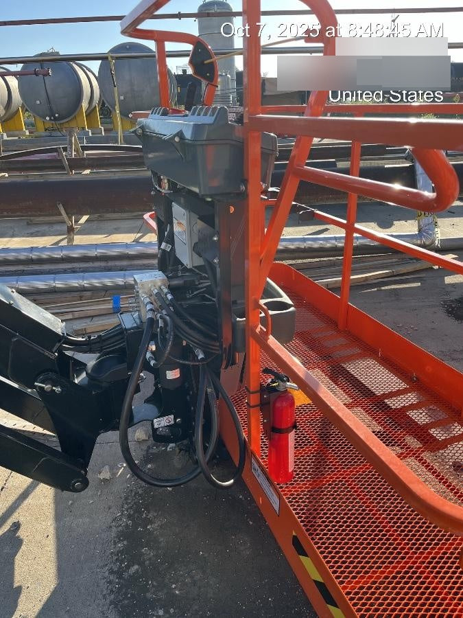 2025 JLG 660SJ