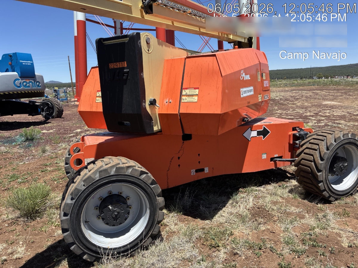 2022 JLG 800AJ