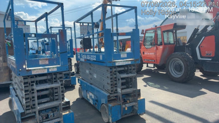 2017 Genie GS-3232 Standard
