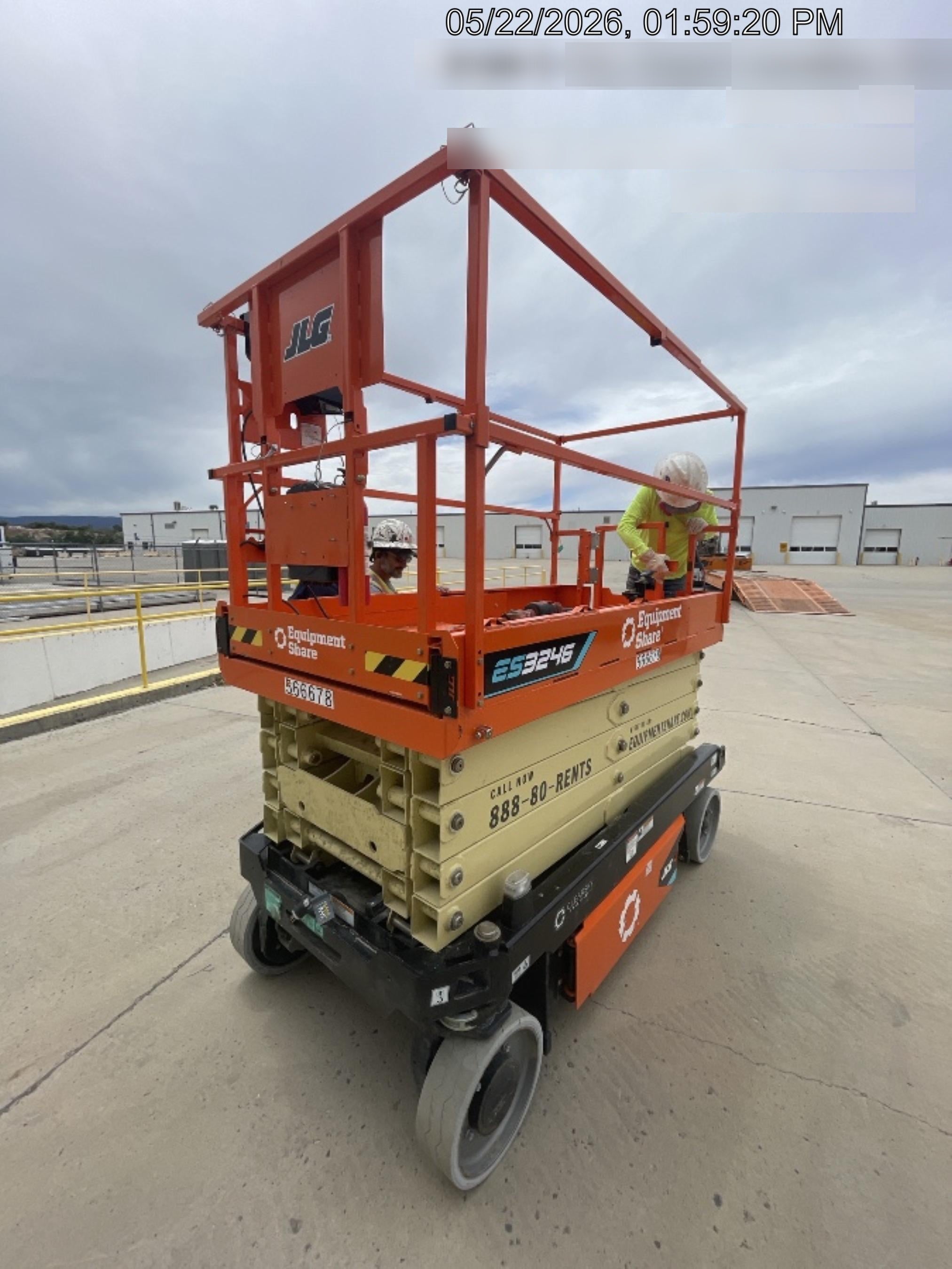 2025 JLG ES3246