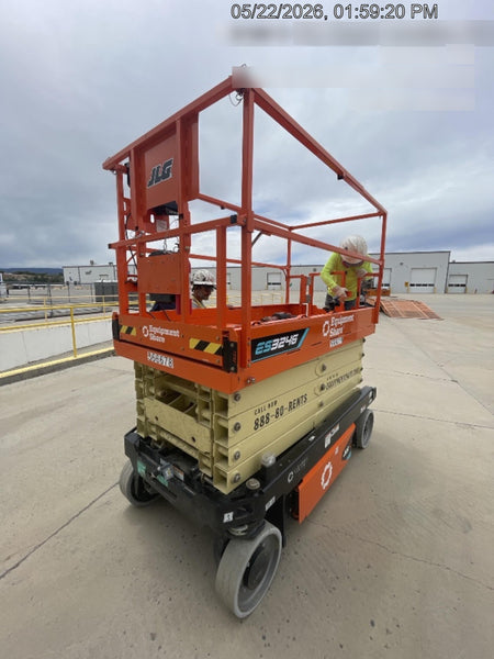 2025 JLG ES3246