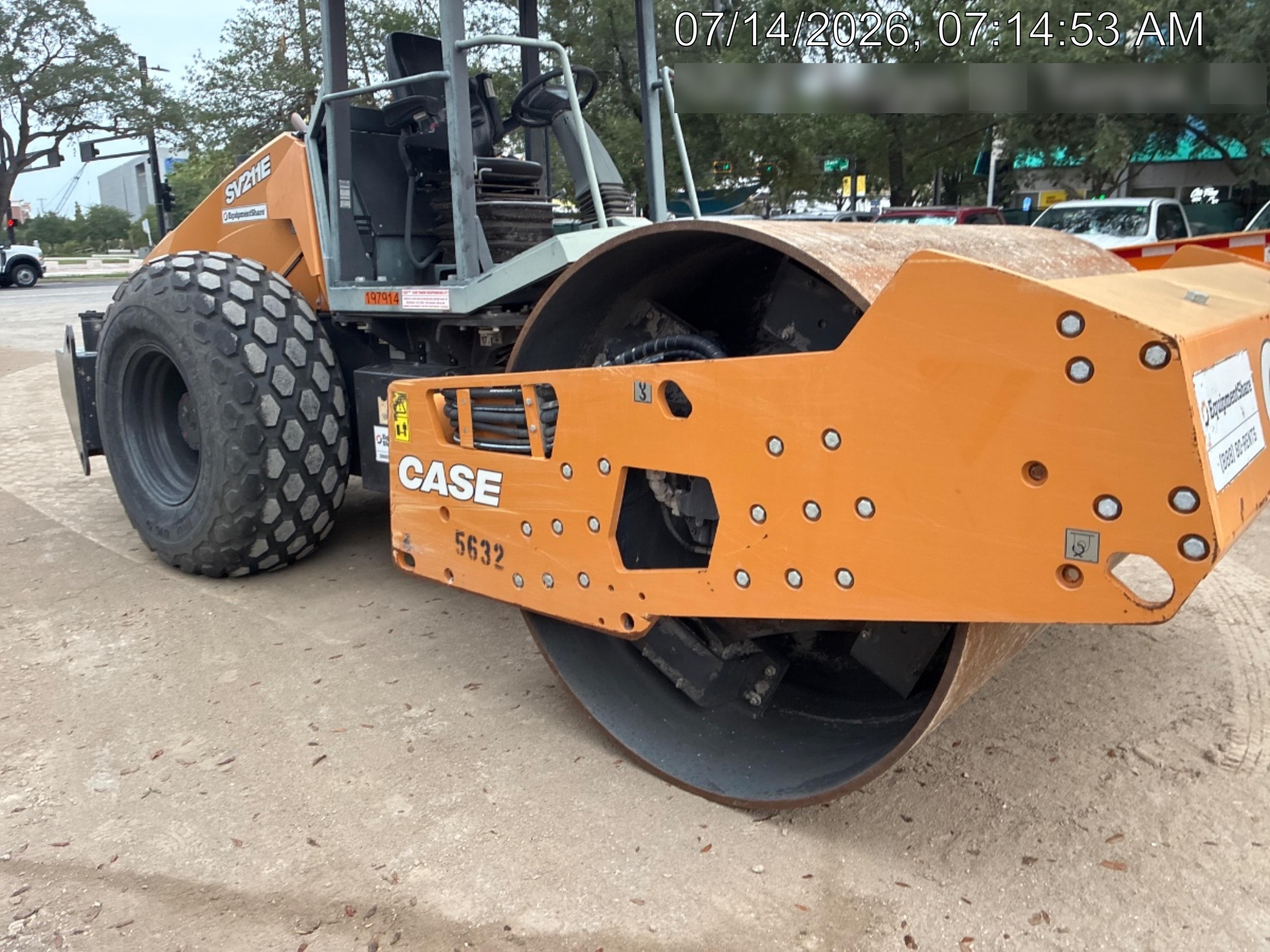 2021 CASE SV211E