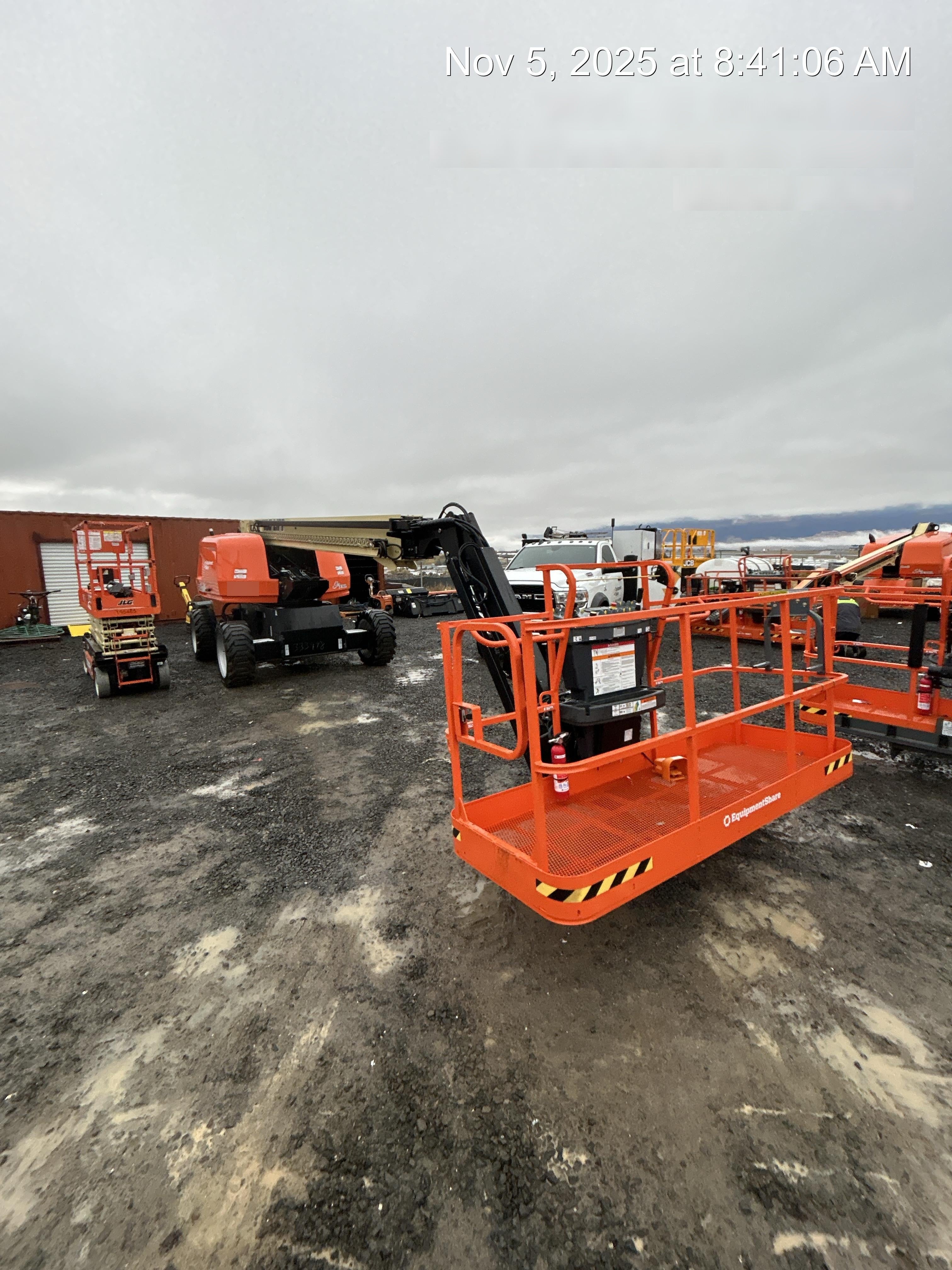 2025 JLG 660SJ