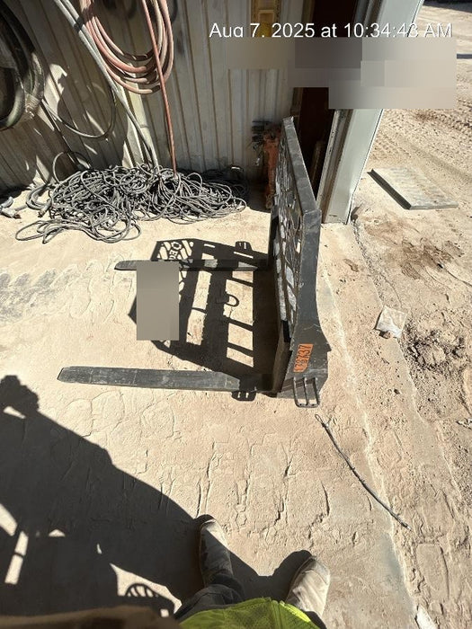 2021 PALADIN 48" Pallet Forks - Paladin