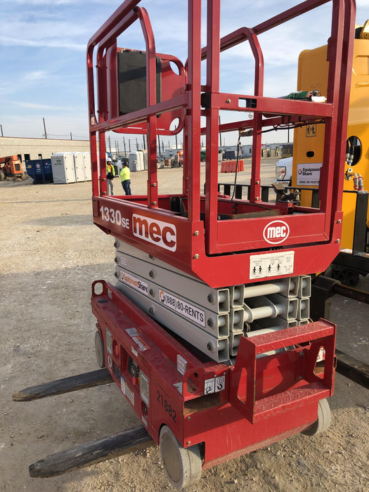 2019 MEC 1330SE MEC 1330SE w/ES Track Hardware, Full Extended 2 Year Warranty