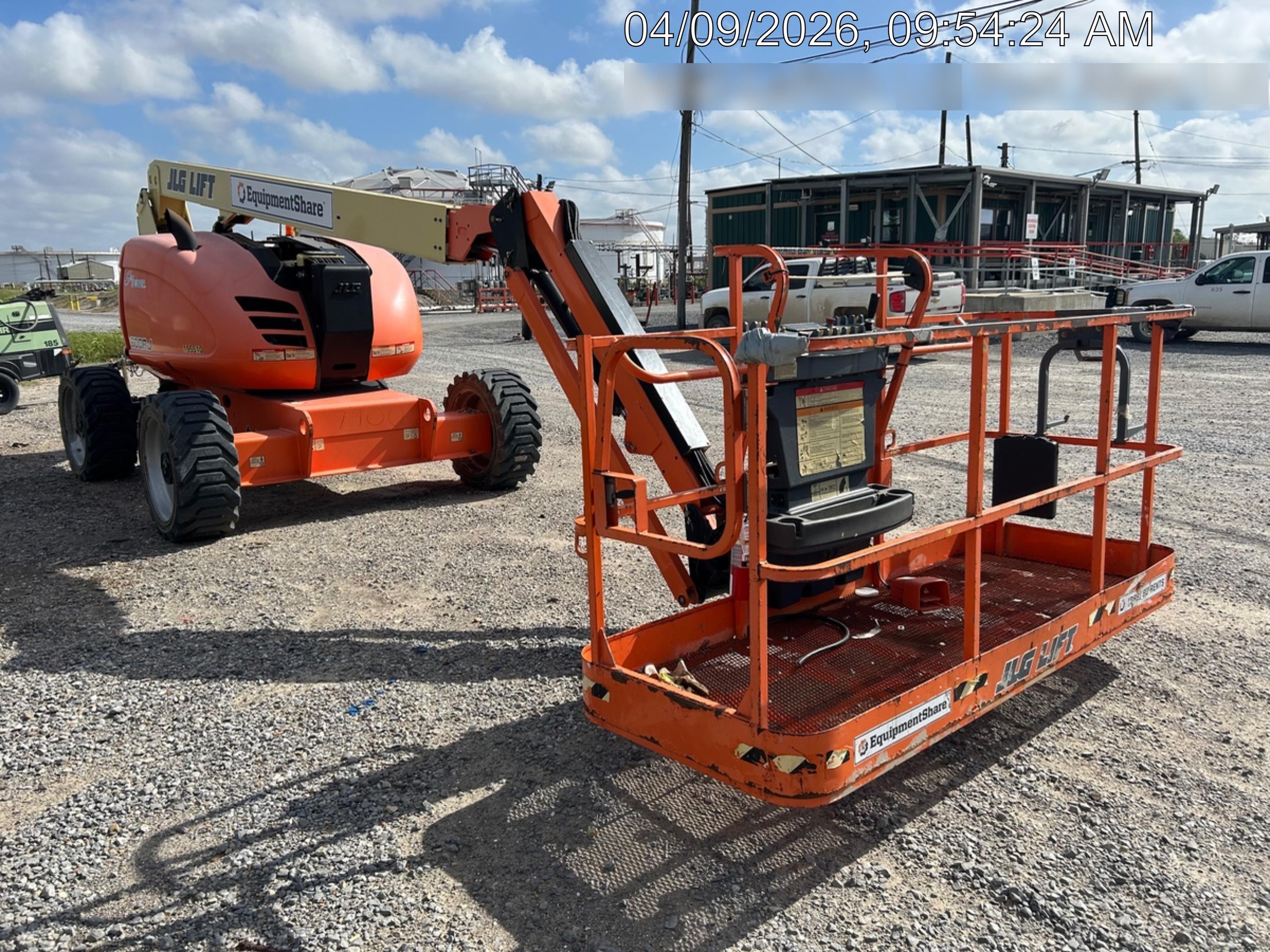 2021 JLG 600AJ