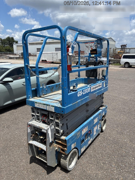 2019 Genie GS-1930 Fixed Rails with Chain Entry