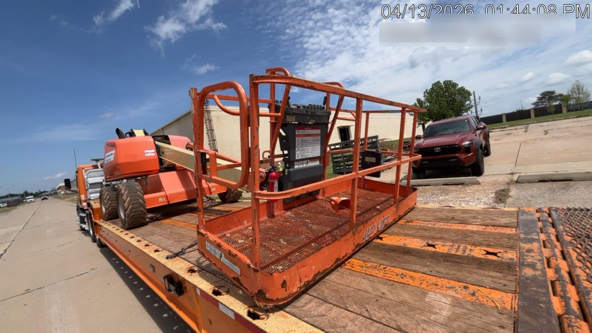 2019 JLG 400S