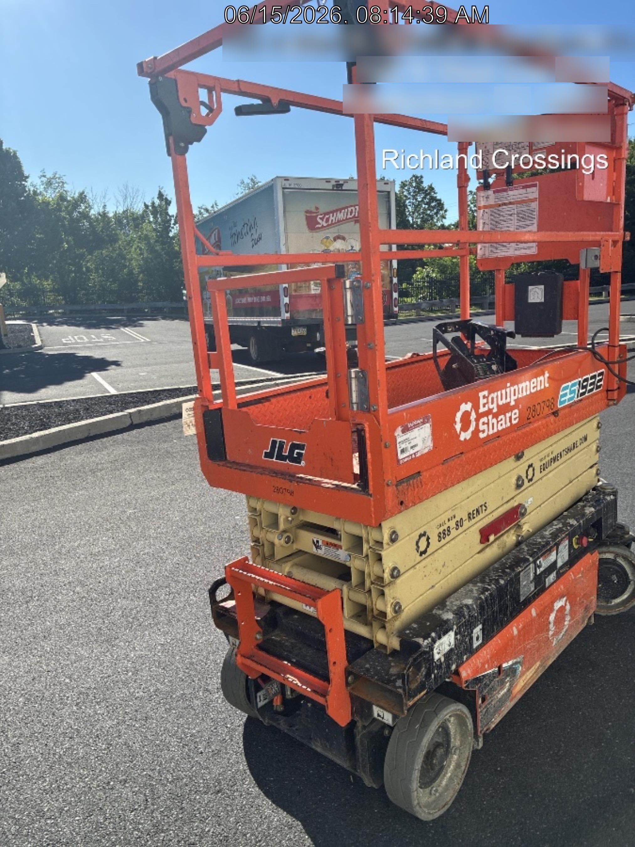 2022 JLG ES1932