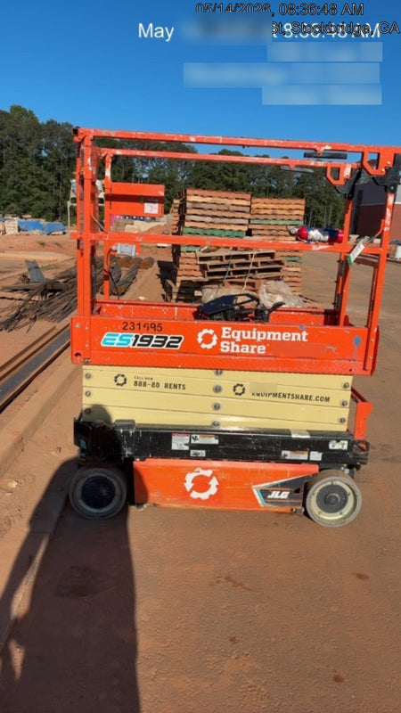 2022 JLG ES1932