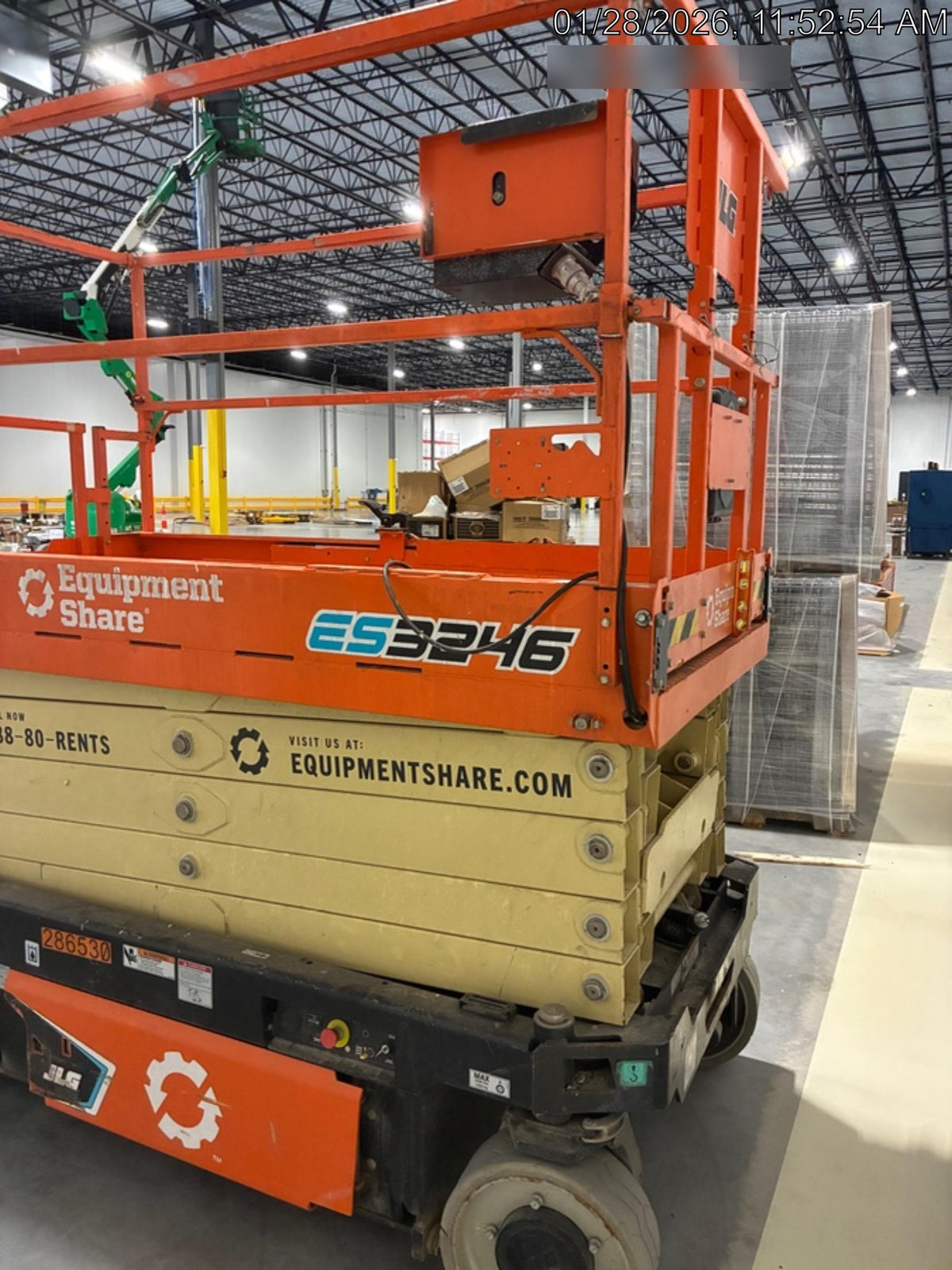2022 JLG ES3246
