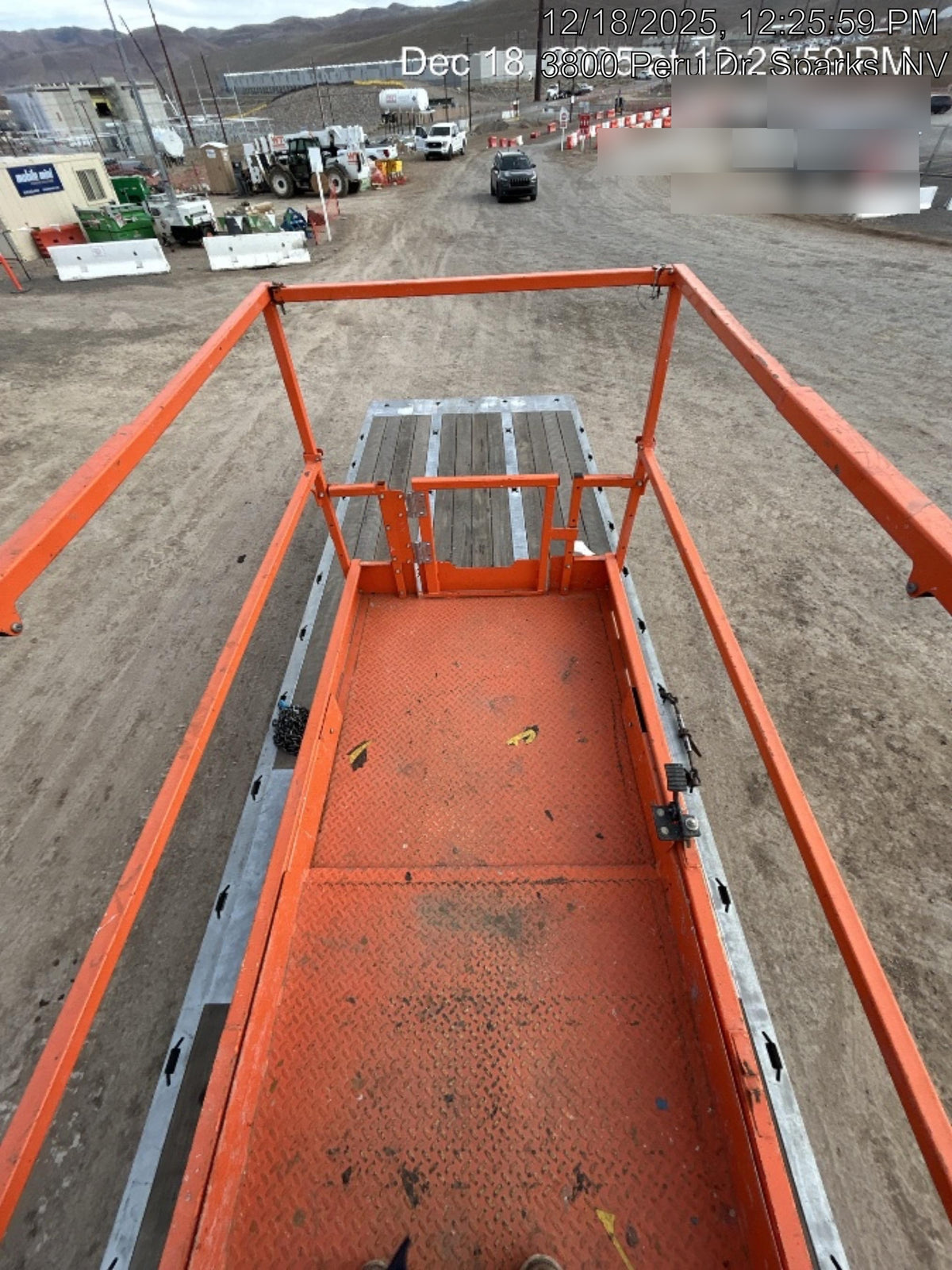 2022 JLG ES3246