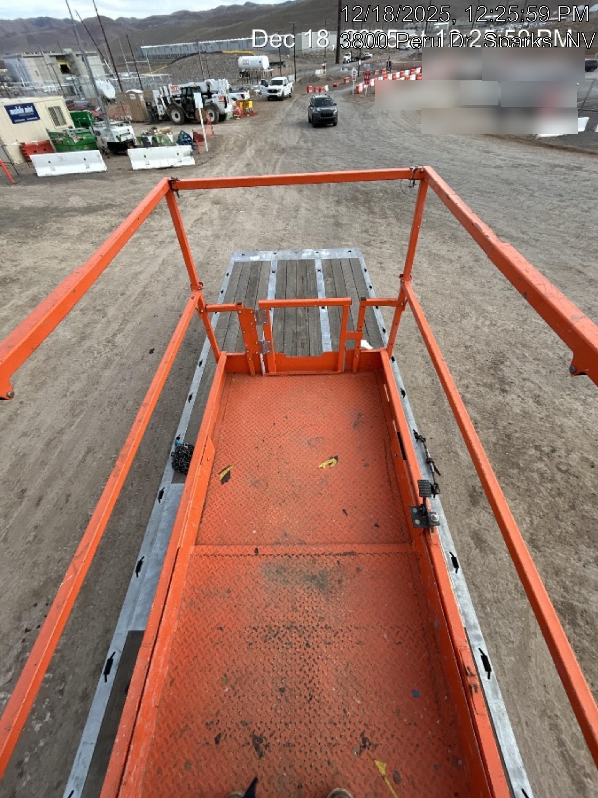 2022 JLG ES3246