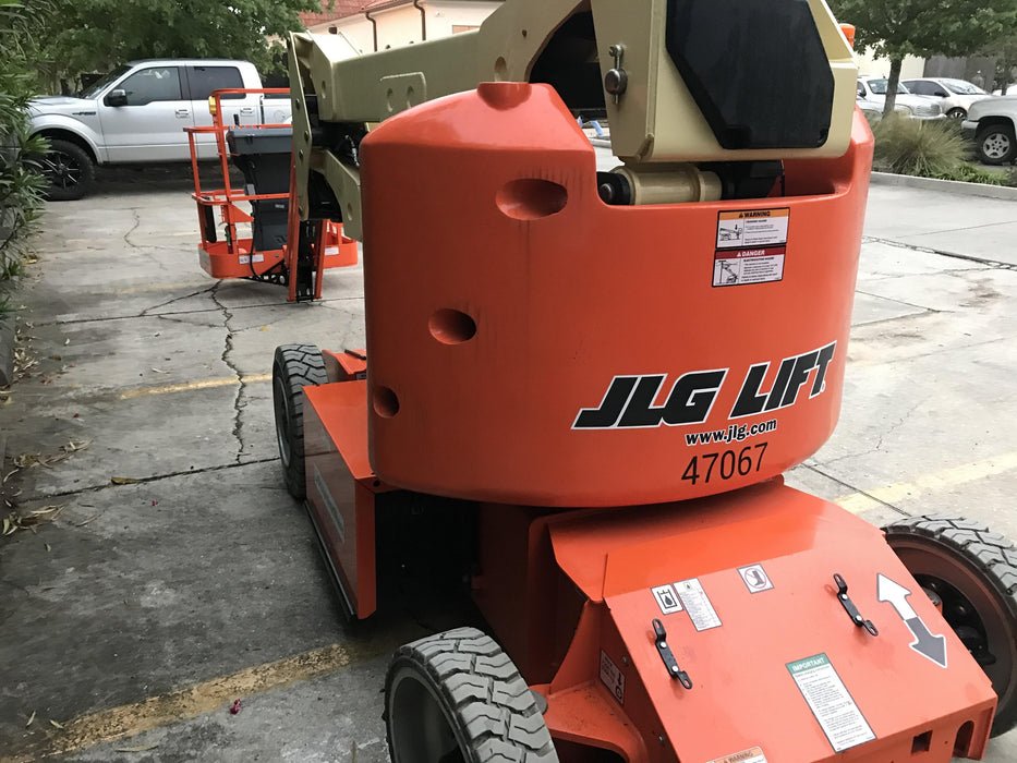 2019 JLG E400AJPN