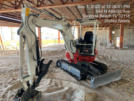 2022 TAKEUCHI TB235-2R