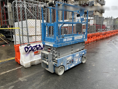 2020 Genie GS-1930 Solid Non Marking Tires, Beacon, Folding rails with half height swing gate, 800W Inverter