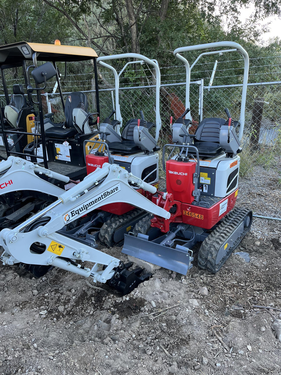 2023 TAKEUCHI TB210R