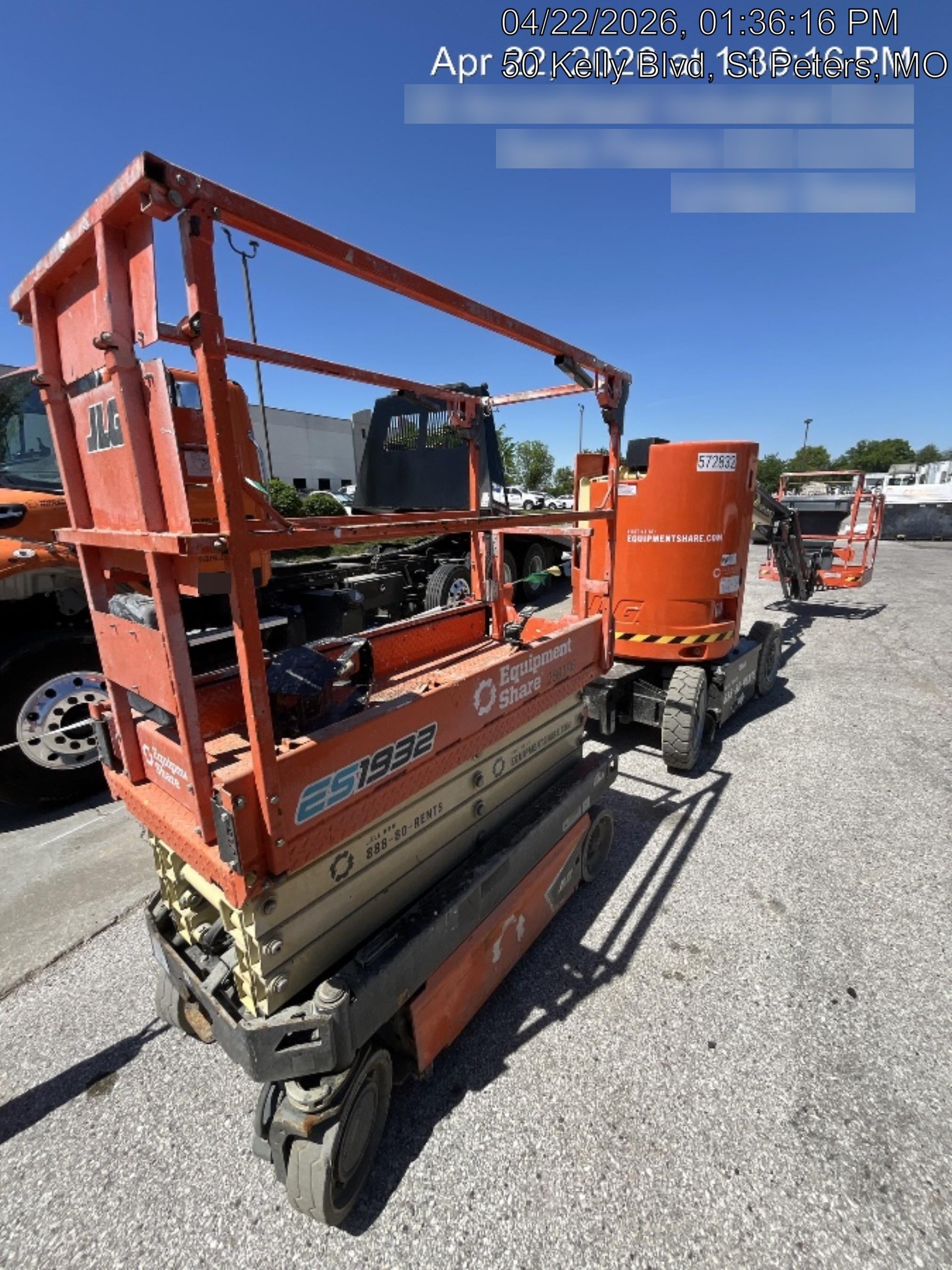 2022 JLG ES1932