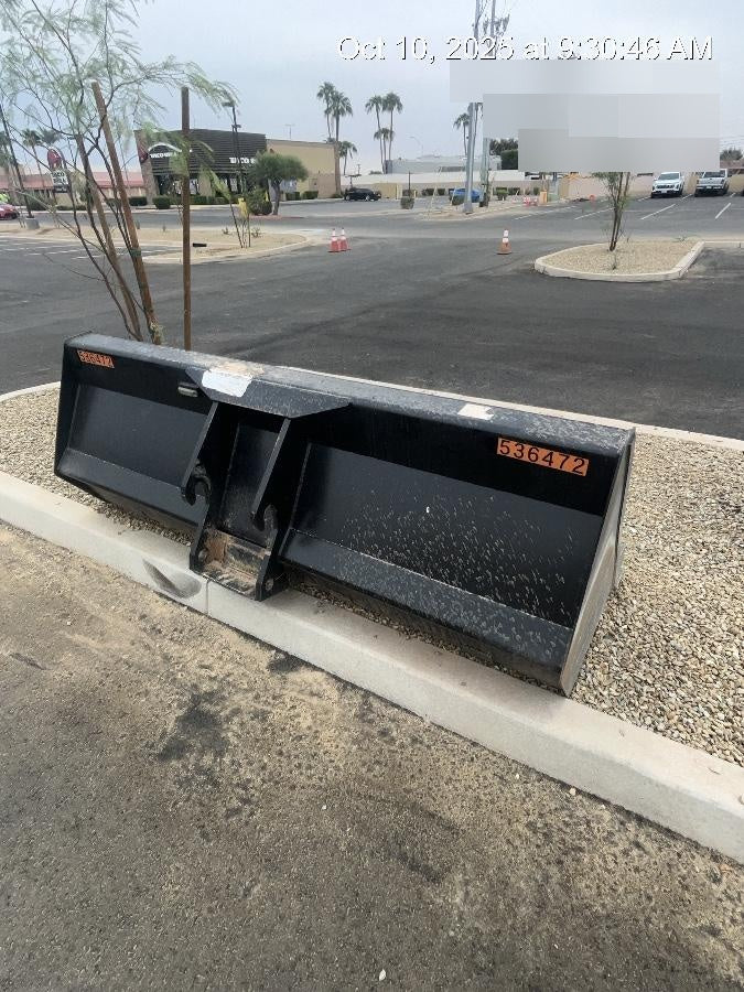 2025 JLG 1001100823