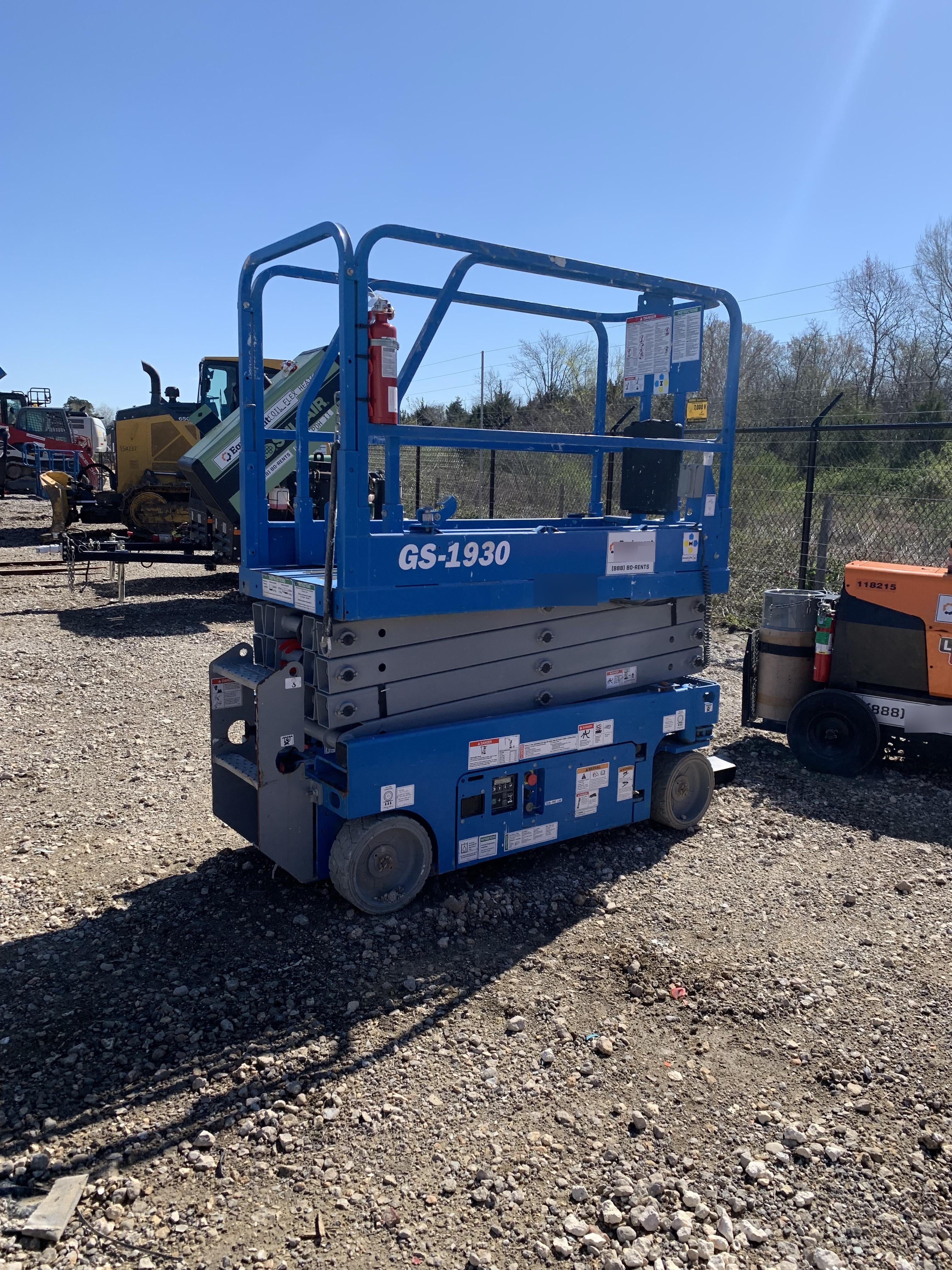 2019 Genie GS-1930 Fixed Rails with Chain Entry