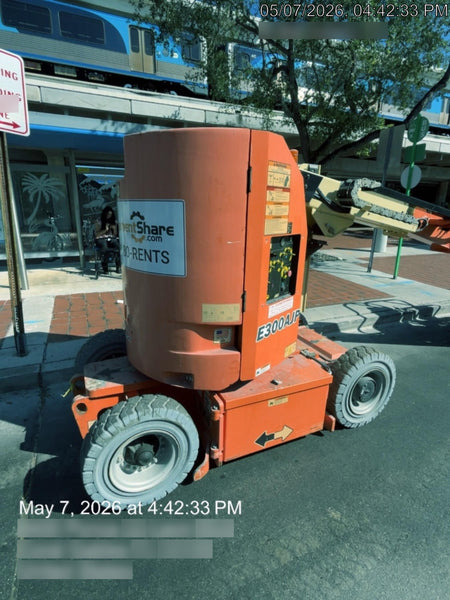 2019 JLG E300AJP