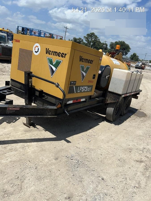 2023 Vac-Tron LP573XDT T4 Koehler Diesel Engine, 500 Gallon Debris Tank, x2 100 Gallon Water Tanks