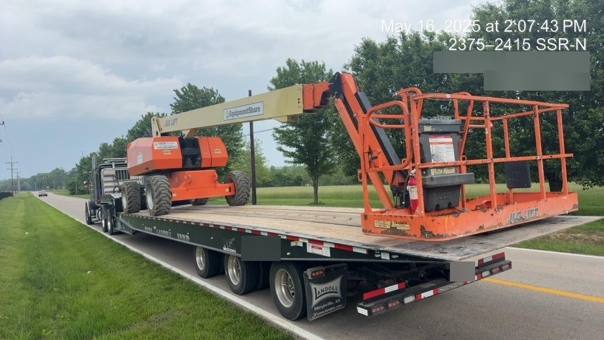 2019 JLG 860SJ