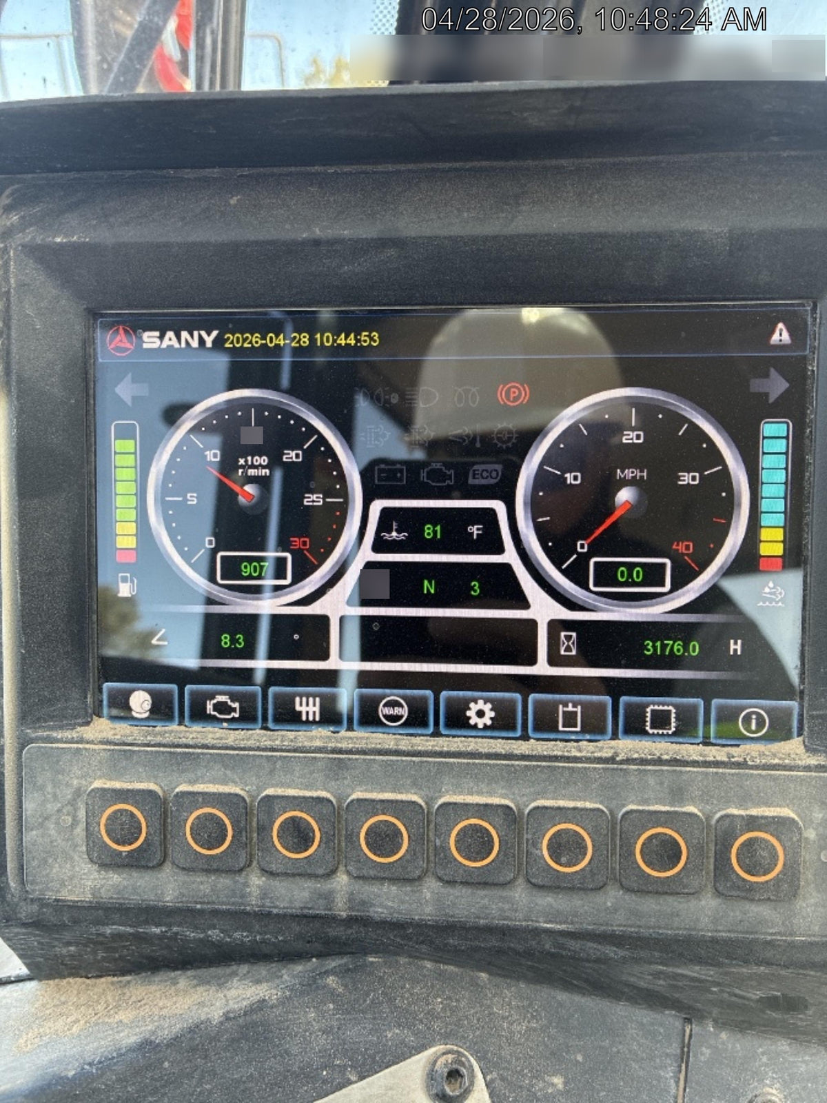 2021 SANY STH1056