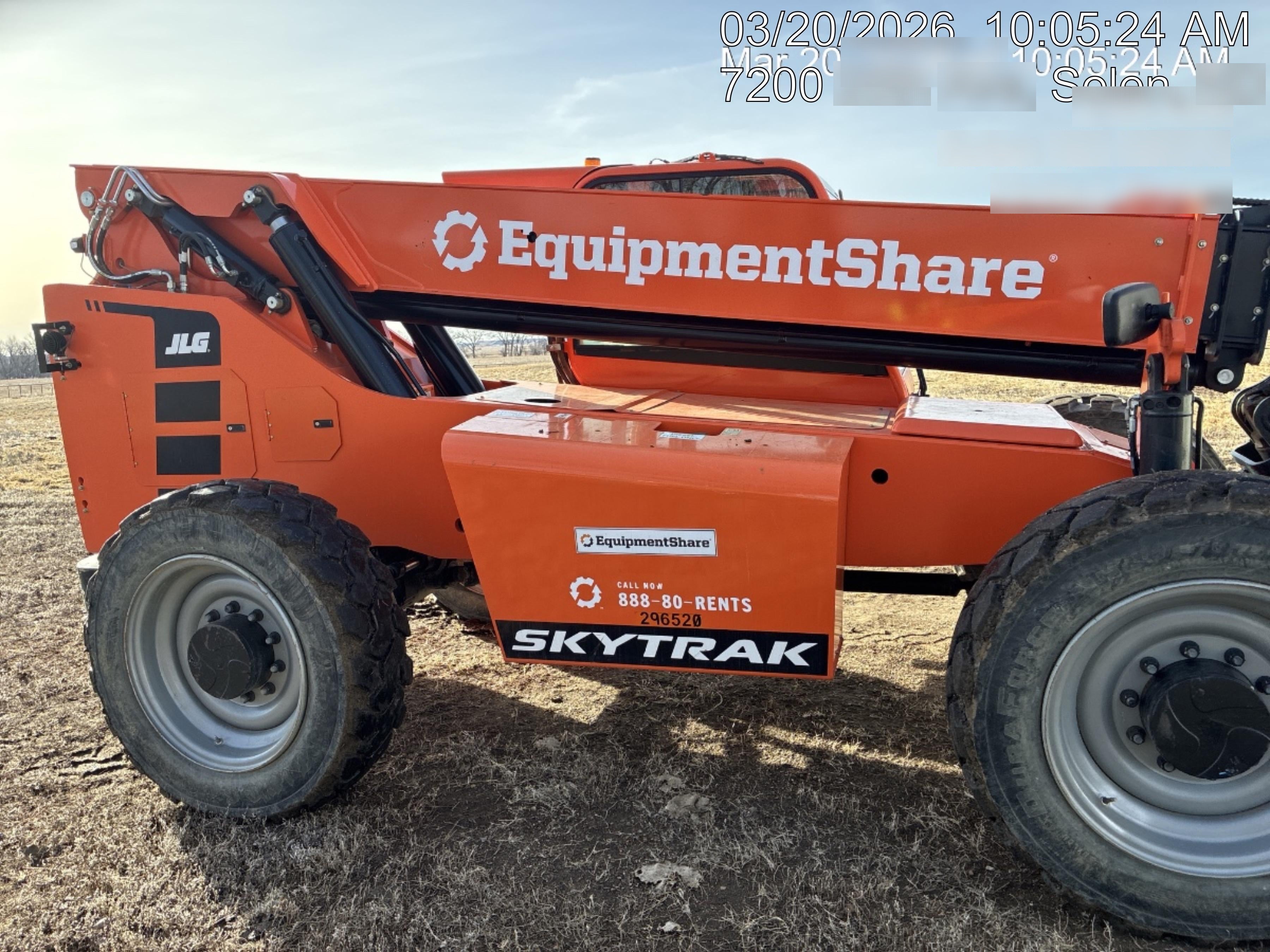 2023 SKYTRAK 8042