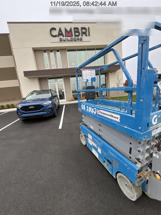 2020 Genie GS-1930 Solid Non Marking Tires, Beacon, Folding rails with half height swing gate