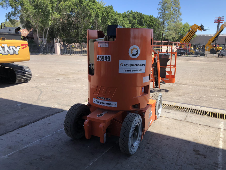 2019 JLG E300AJP