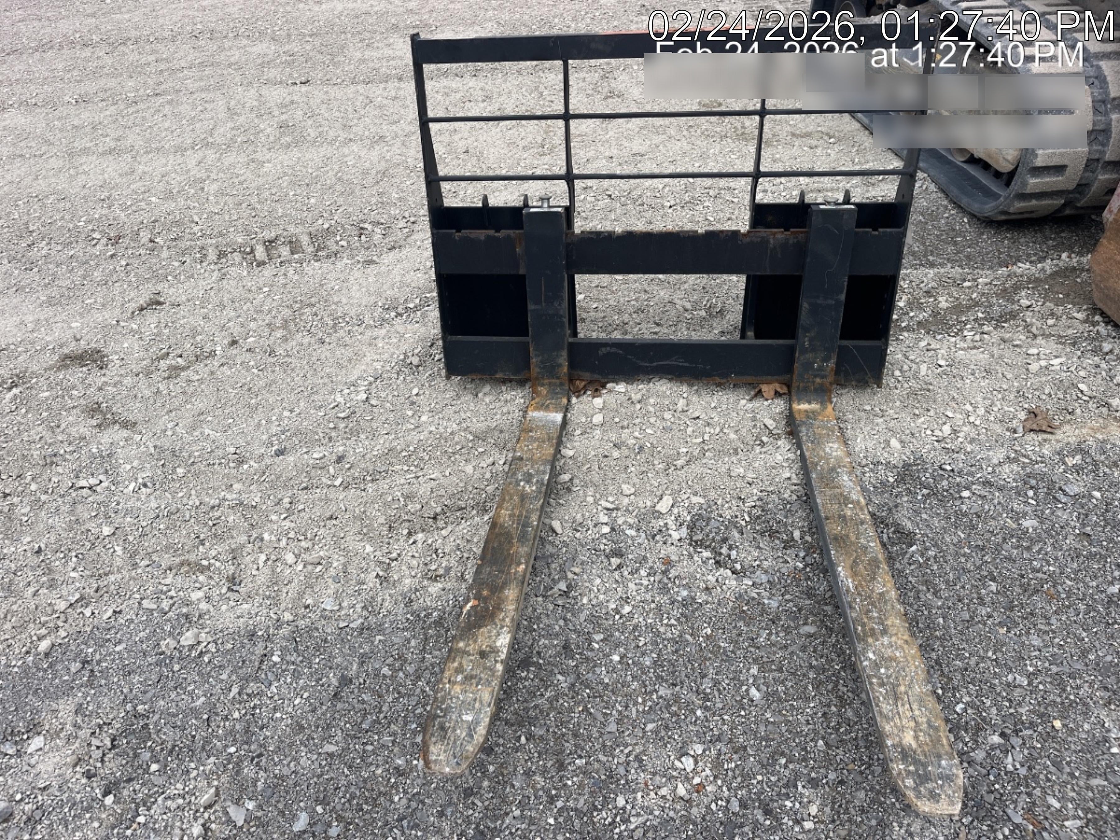 2025 ARROW MATERIAL HANDLING 48" Pallet Forks - Arrow