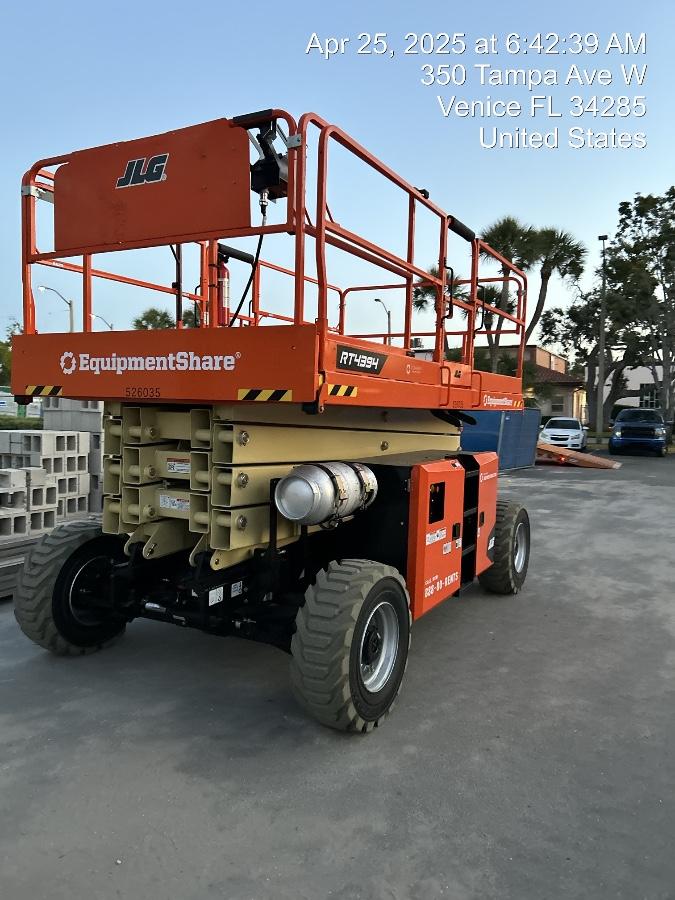 2025 JLG RT4394
