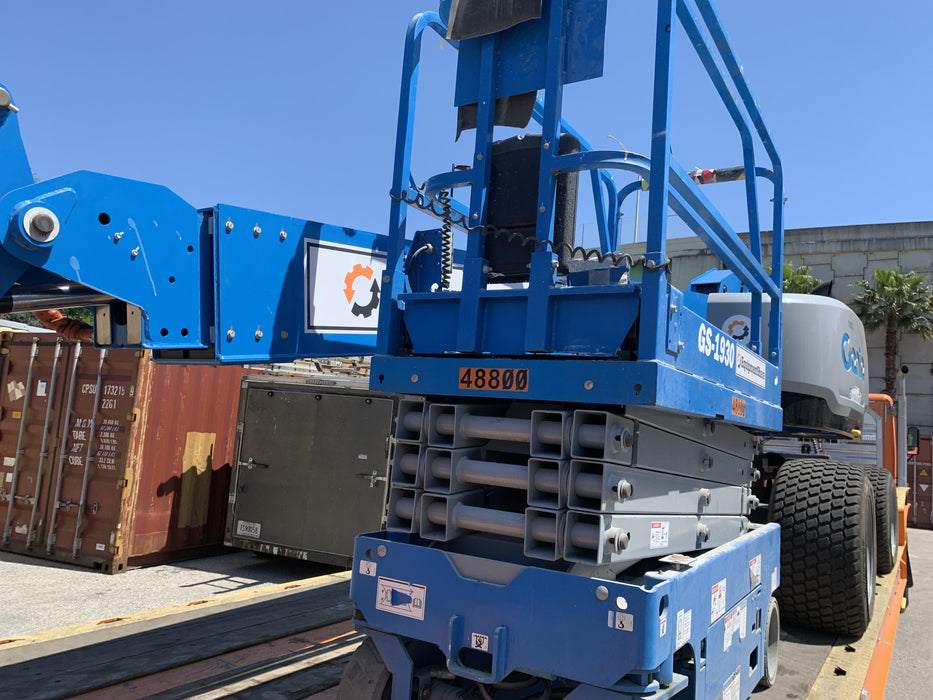 2019 Genie GS-1930 Fixed Rails with Chain Entry