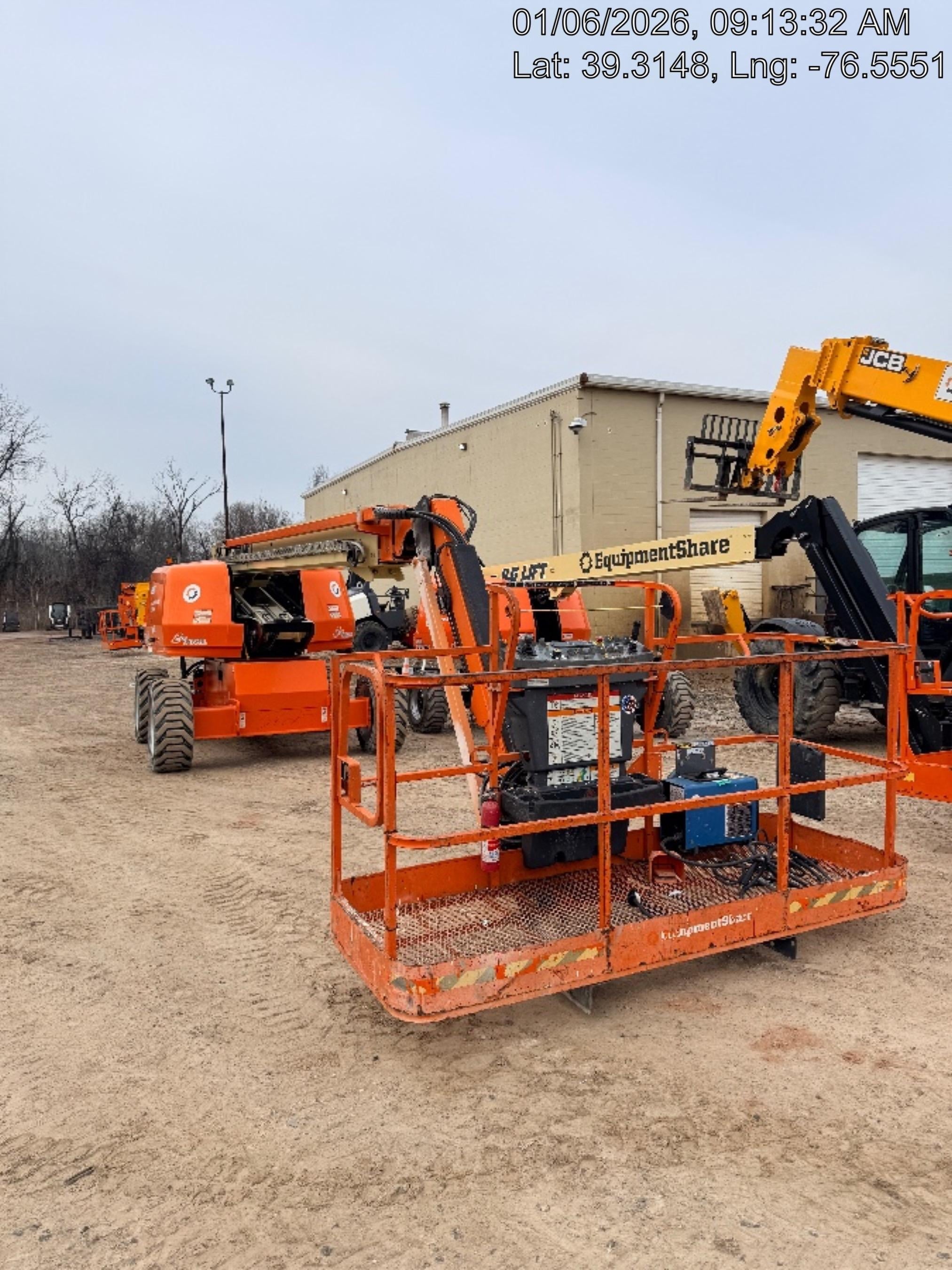 2023 JLG 660SJ