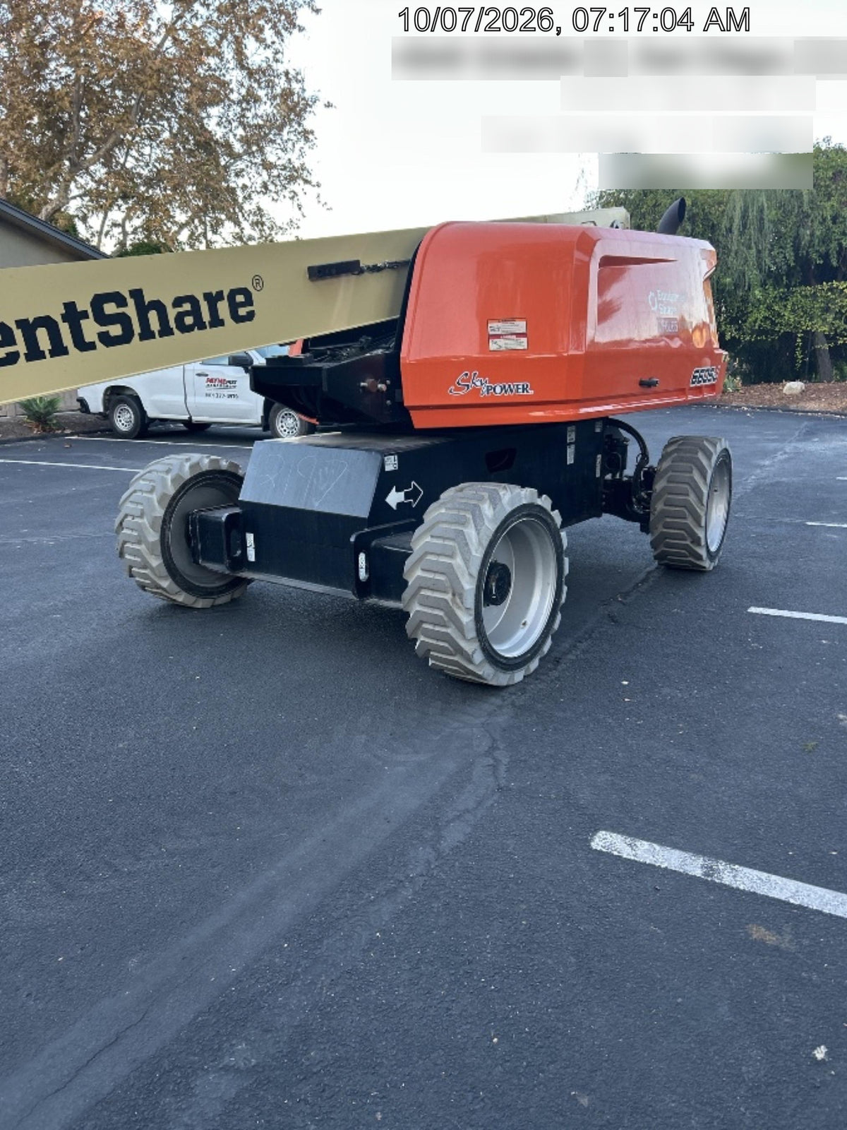 2025 JLG 660SJ