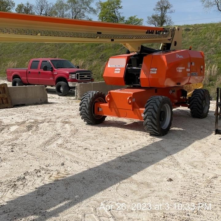 2023 JLG 860SJ