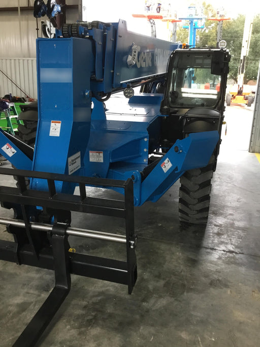 2018 Genie GTH-1056 Genie GTH-1056 w/Enclosed Cab w/HVAC, Work Lights, Solid Tires, Beacon, 60" Carriage and Forks