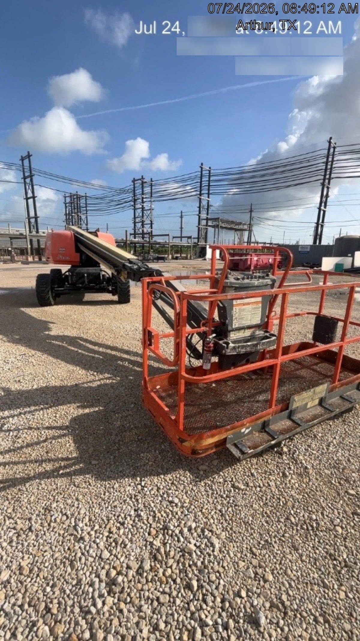 2023 JLG 660SJ