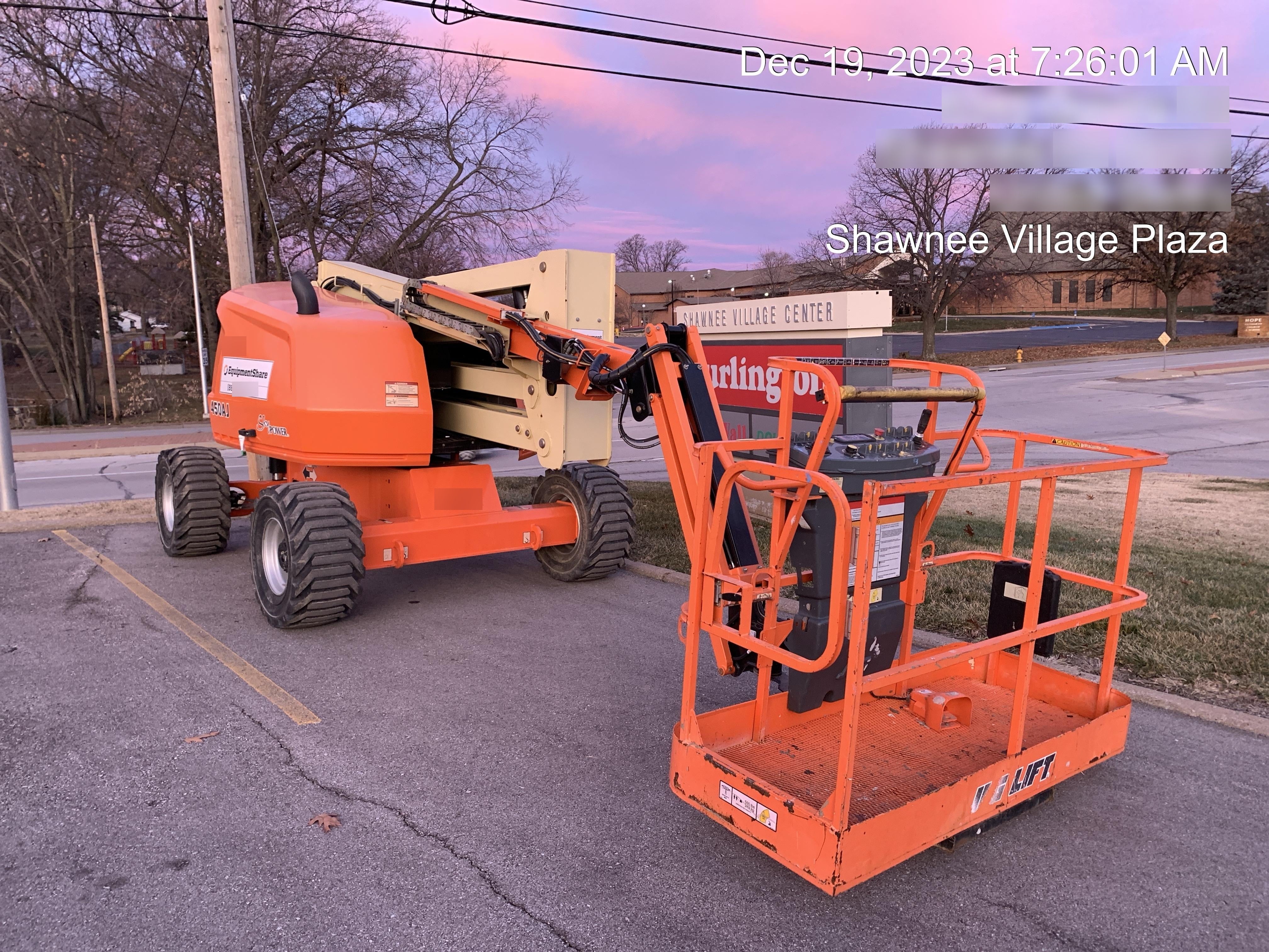 2019 JLG 450AJ